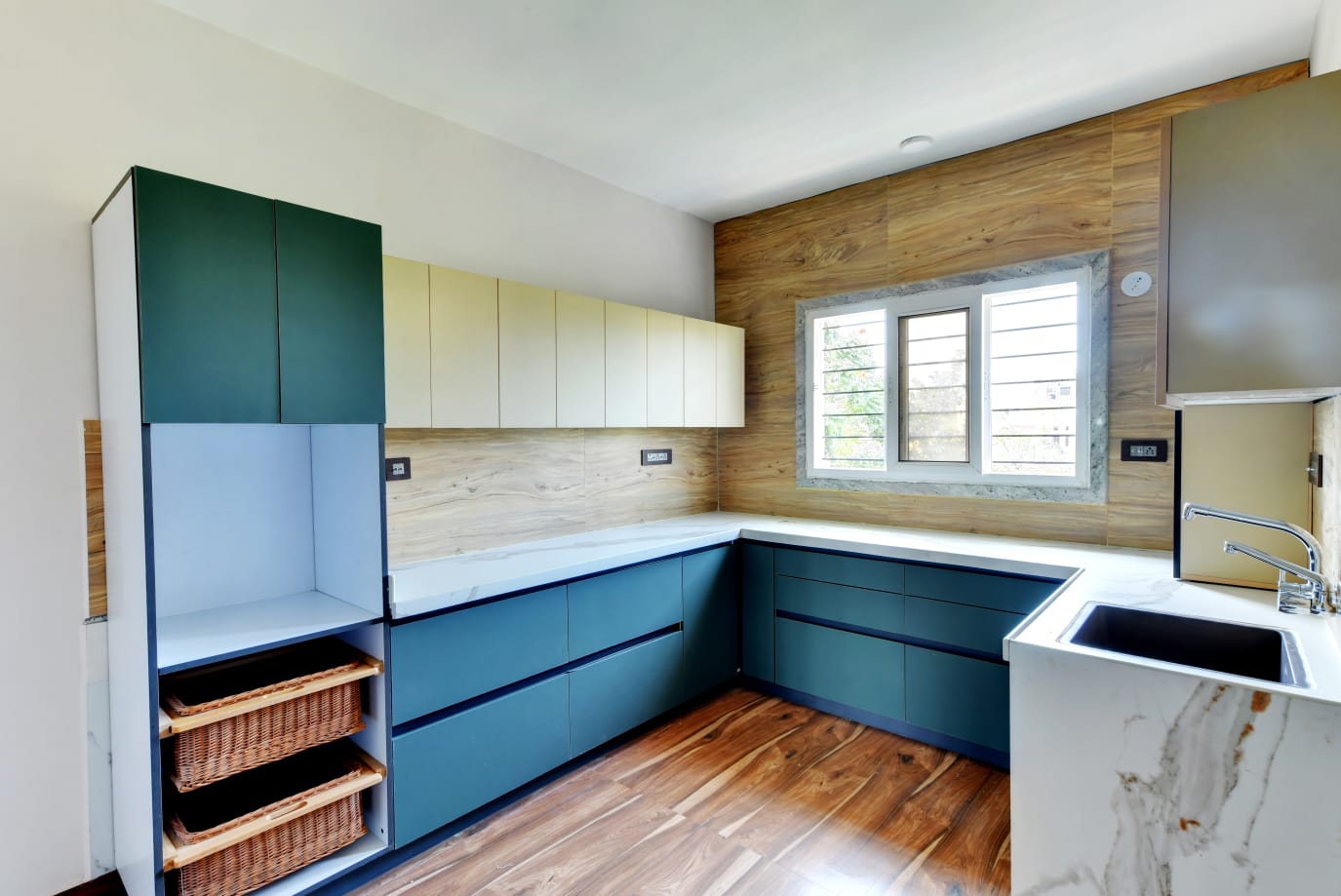 Luxury Kitchen - View 3